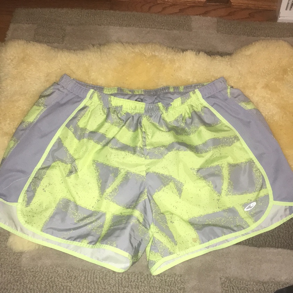 Champions shorts size M